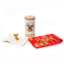 Cargar imagen en el visor de la galería, Kikkerland Haz Tus Propias Golosinas Para Perros DIG49