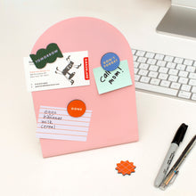 Cargar imagen en el visor de la galería, Kikkerland Pizarra de notas magnética rosa Inkerie INK21-PK