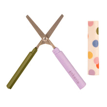 Cargar imagen en el visor de la galería, Kikkerland Tijeras De Bolsillo Para Llevar INK25-A Assorted