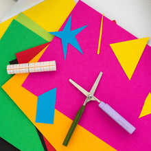 Cargar imagen en el visor de la galería, Kikkerland Tijeras De Bolsillo Para Llevar INK25-A Assorted