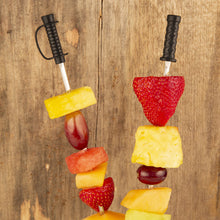 Cargar imagen en el visor de la galería, Kikkerland pinchos para parrilla: pirata y ninja 2 BQ05