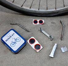 Cargar imagen en el visor de la galería, Kikkerland juego para reparar la bici CD119