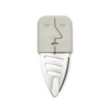 Cargar imagen en el visor de la galería, Kikkerland Cuchillos Para Queso Happy Together CHS10