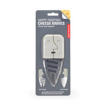 Cargar imagen en el visor de la galería, Kikkerland Cuchillos Para Queso Happy Together CHS10