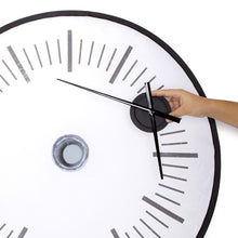 Cargar imagen en el visor de la galería, Kikkerland reloj de pared emergente CL20