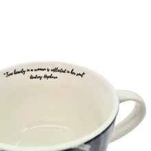 Cargar imagen en el visor de la galería, kikkerland taza de porcelana de "audrey" CU306