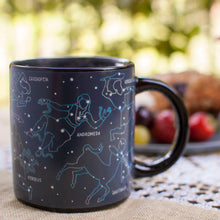 Cargar imagen en el visor de la galería, Taza Termocambiable Constelación