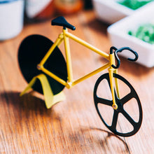 Cargar imagen en el visor de la galería, Doiy cortador de pizza bici "bumblebee" DYFIXIEBB