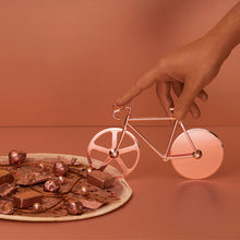 Cargar imagen en el visor de la galería, Cortador de pizza bici cobre DYFIXIECO