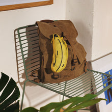 Cargar imagen en el visor de la galería, Doiy mochila compacta super ligera banana DYNOMADBA