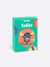 Cargar imagen en el visor de la galería, Doiy caletines diseño zodiaco tauro EMSNCRZOTA
