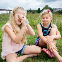 Cargar imagen en el visor de la galería, Kikkerland caleidoscopio huckleberry HB15