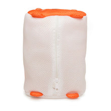 Cargar imagen en el visor de la galería, Kikkerland bolso de lavandería gato naranja LB24-OR