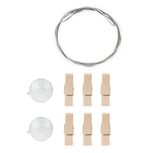 Cargar imagen en el visor de la galería, FOTOMOVIL CON 6 CLIPS DE MADERA NATURAL