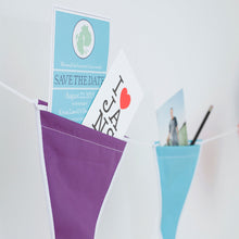 Cargar imagen en el visor de la galería, Kikkerland organizador de banderillas p/fiesta OR70