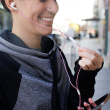 Cargar imagen en el visor de la galería, Kikkerland audifonos "chevron" rojos US121-RD