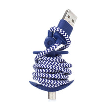 Cargar imagen en el visor de la galería, Kikkerland cable con entrada micro de ancla US128