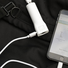 Cargar imagen en el visor de la galería, Kikkerland lampara y bateria portatil blanco 2 en 1 US134-WH