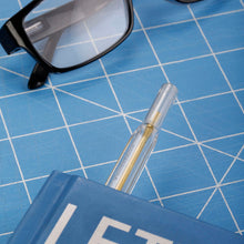 Cargar imagen en el visor de la galería, Kikkerland boligrafo-separador "writersblok" WB005