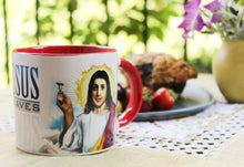 Cargar imagen en el visor de la galería, Taza Jesus shaves 0981
