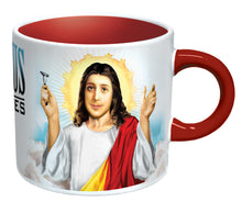 Cargar imagen en el visor de la galería, Taza Jesus shaves 0981
