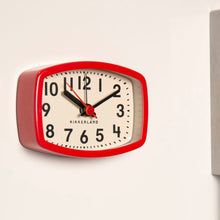 Cargar imagen en el visor de la galería, Kikkerland reloj magnetico con alarma rojo AC29-RD
