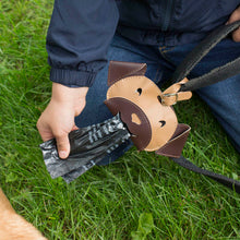 Cargar imagen en el visor de la galería, Kikkerland soporte para bolsas de &quot;poop&quot; de perro DIG07
