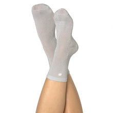 Cargar imagen en el visor de la galería, Doiy calcetines diseño concha plata DYSHESOSI
