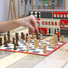 Cargar imagen en el visor de la galería, Kikkerland juego de mesa: ajedrez GG145
